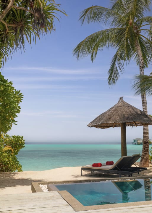 Pool NH Collection Maldives Havodda Resort