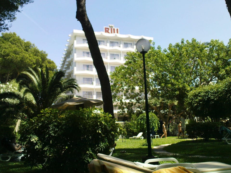 Blick auf das Hotel vom Garten aus Hotel Riu Festival