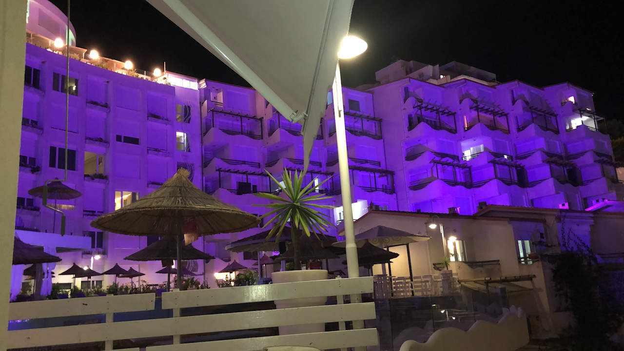 Außenansicht Family Seaview Condo Bougainville Bay