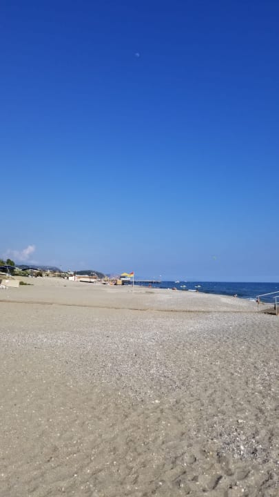 Strand Club Turtas Beach Hotel