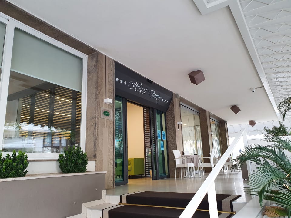 Außenansicht Hotel Derby