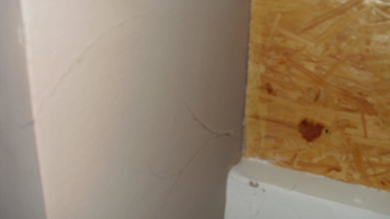 Spinnweben an der Decke Khao Lak Merlin Resort