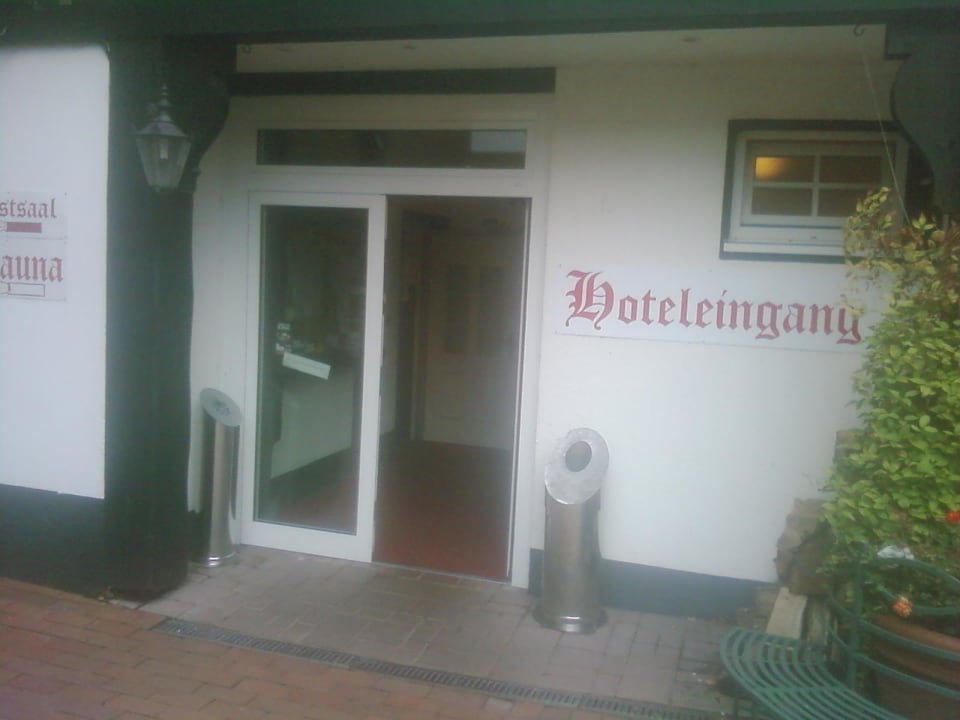 Hoteleingang Hotel Loemühle