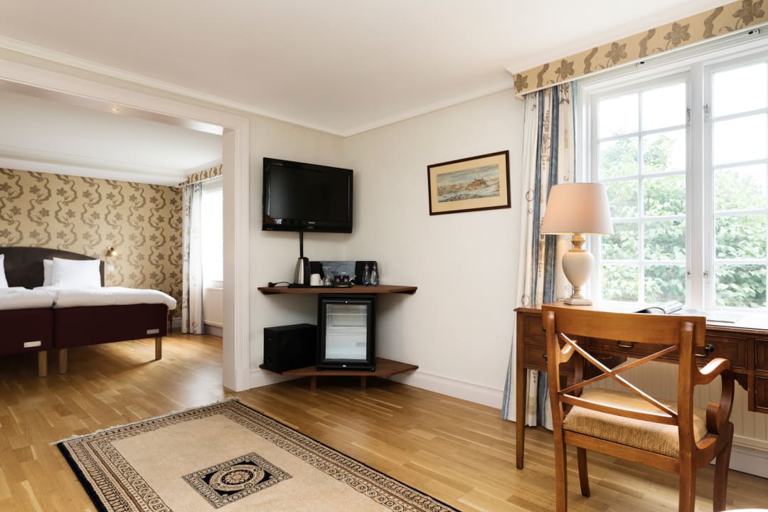 Zimmer Ronnums Herrgård - Collection by Ligula