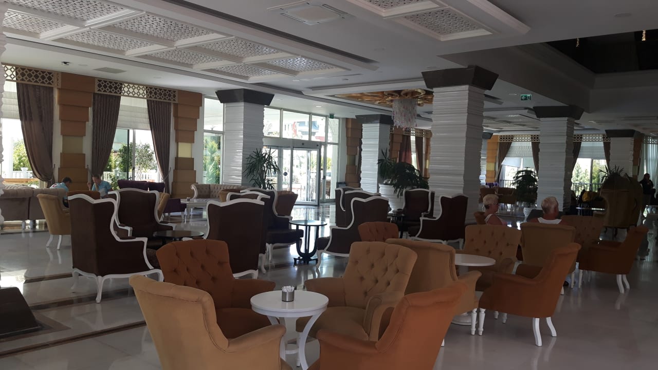 Lobby Side Royal Palace Hotel & Spa