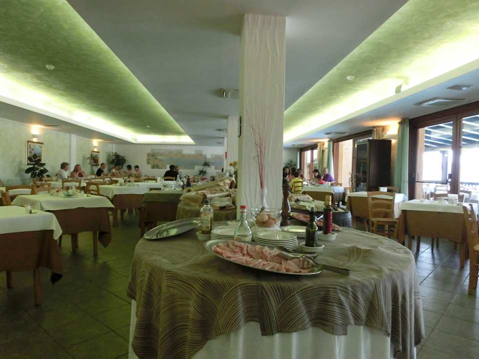 Blick vom Eingang Borgo Saraceno Hotel & Spa