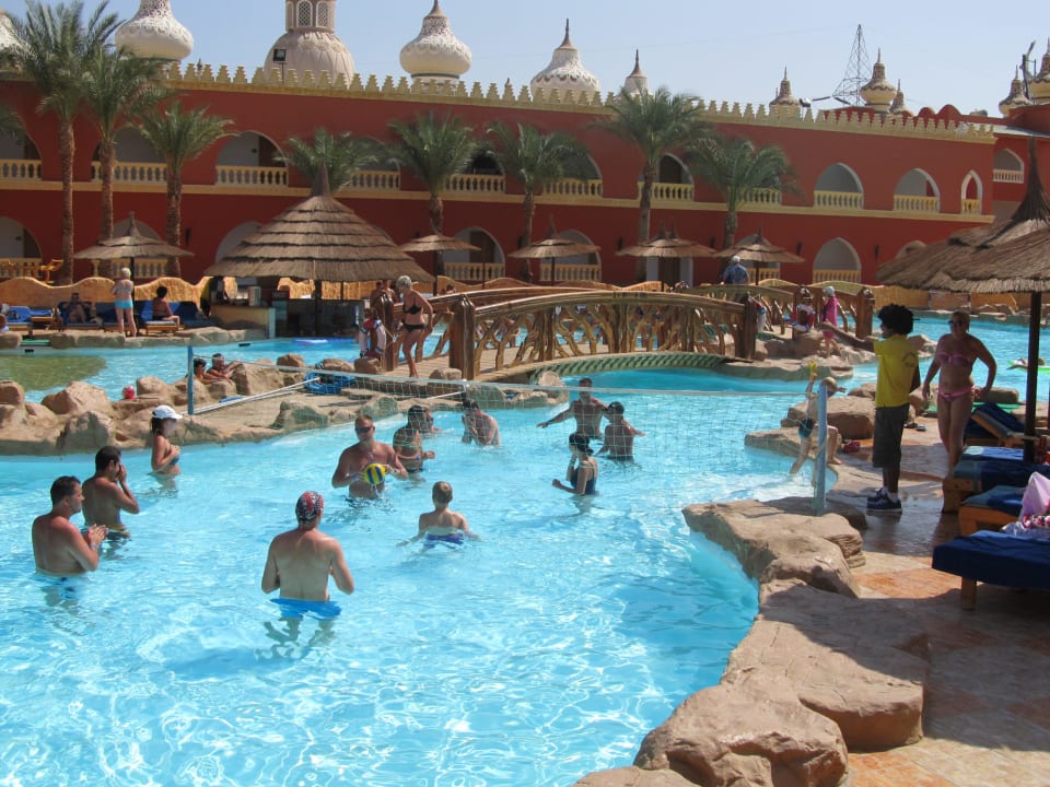 Activpool mit Turnen Pickalbatros Alf Leila Wa Leila Resort - Neverland Hurghada