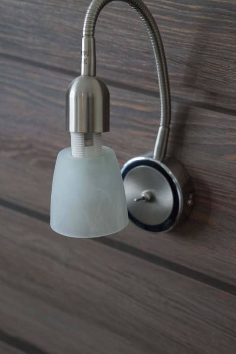 Defekte Nachttischlampe Hotel Kiel by Golden Tulip