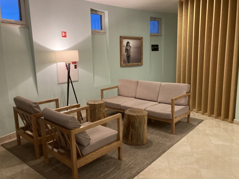 Lobby NH Marina Portimão Resort