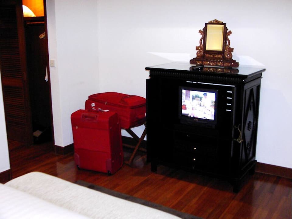 Fernseher am Bett InterContinental Bali Resort