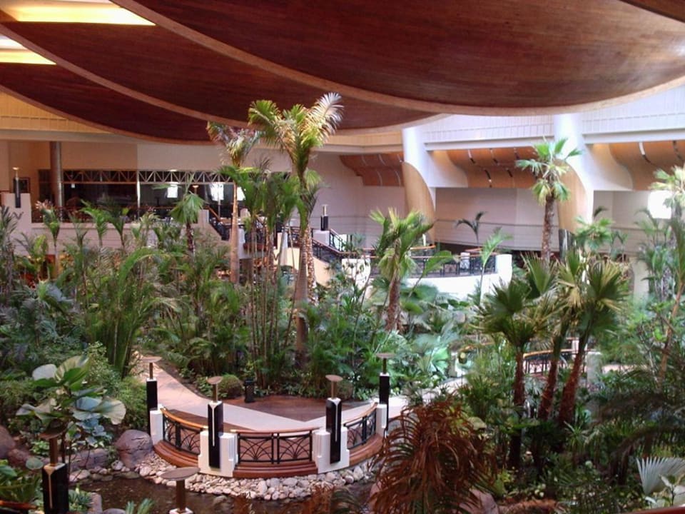 Hotelhalle mit Früstücksbereich Grand Hyatt Dubai