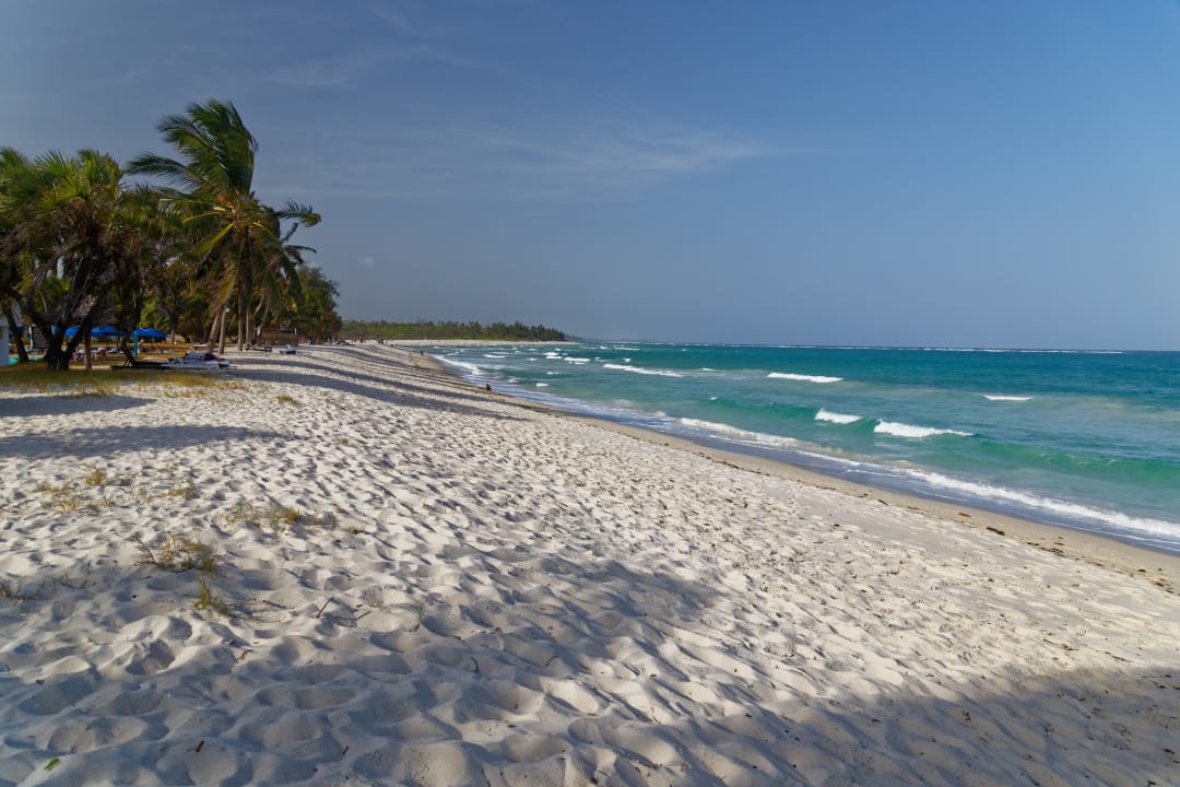 Strand Hotel Jacaranda Indian Ocean Beach Resort