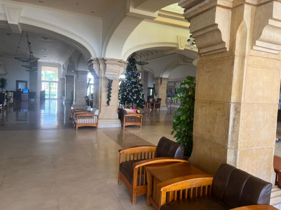 Lobby Hotel Continental Plaza Beach