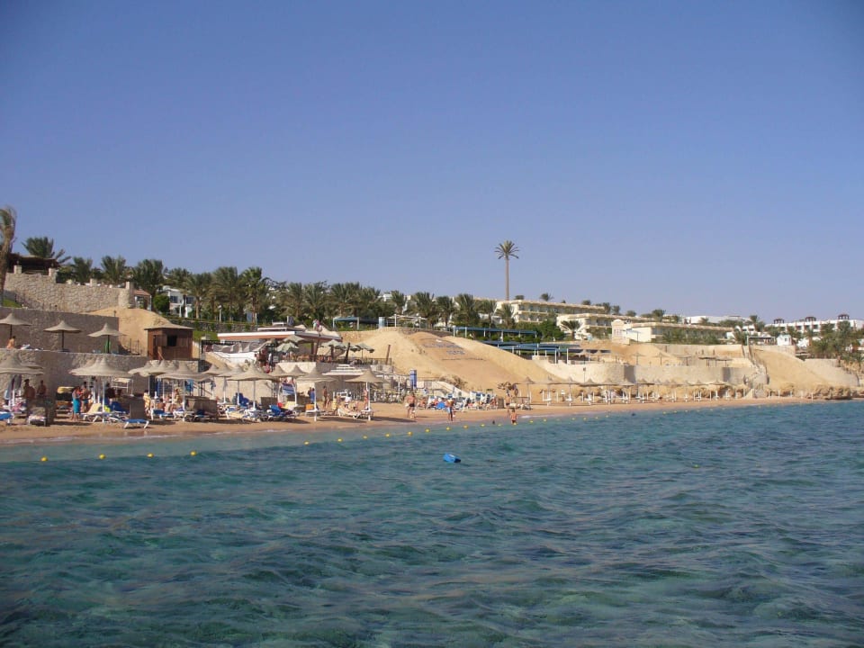 Blick vom Badeausleger auf den Strand Sultan Gardens Resort