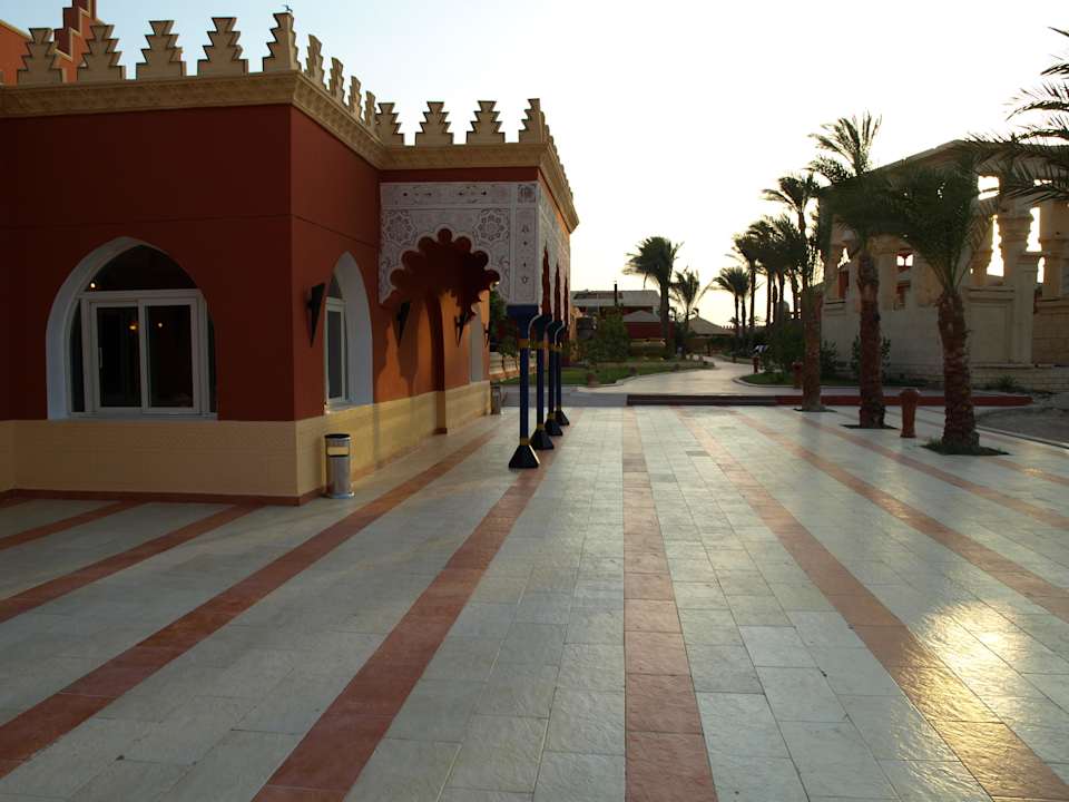 Dziedziniec Pickalbatros Alf Leila Wa Leila Resort - Neverland Hurghada