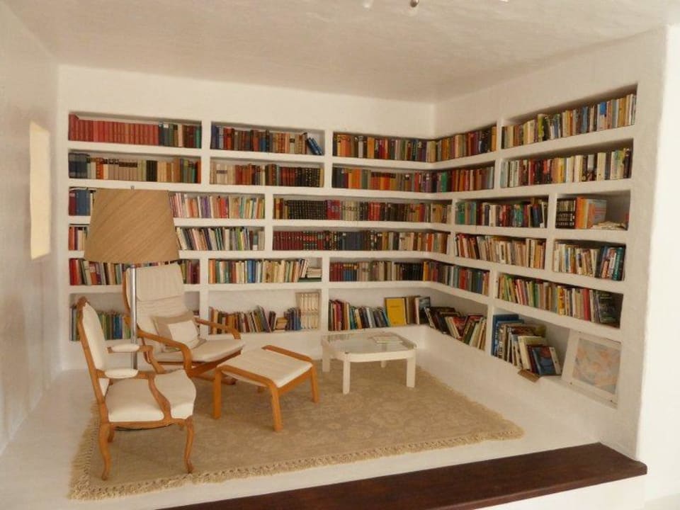 Bibliothek auf der Finca Apartamentos Tamarindos