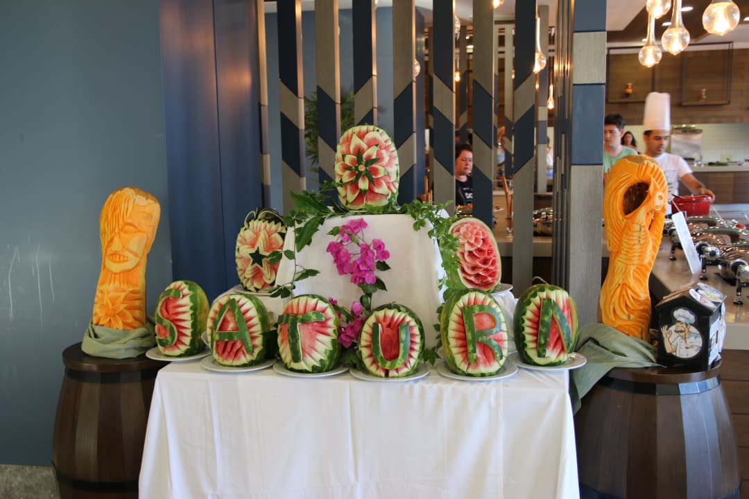 Gastro Saturn Palace Resort Hotel