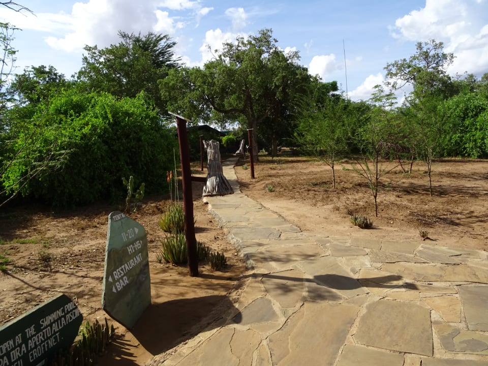 Außenansicht Sentrim Tsavo Lodge