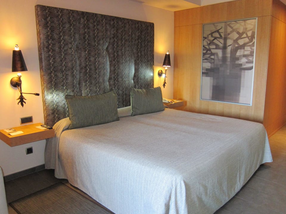 Bett Lopesan Baobab Resort