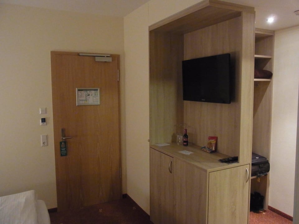 TV, Minibar, Schrank Schade's Wohlfühlhotel