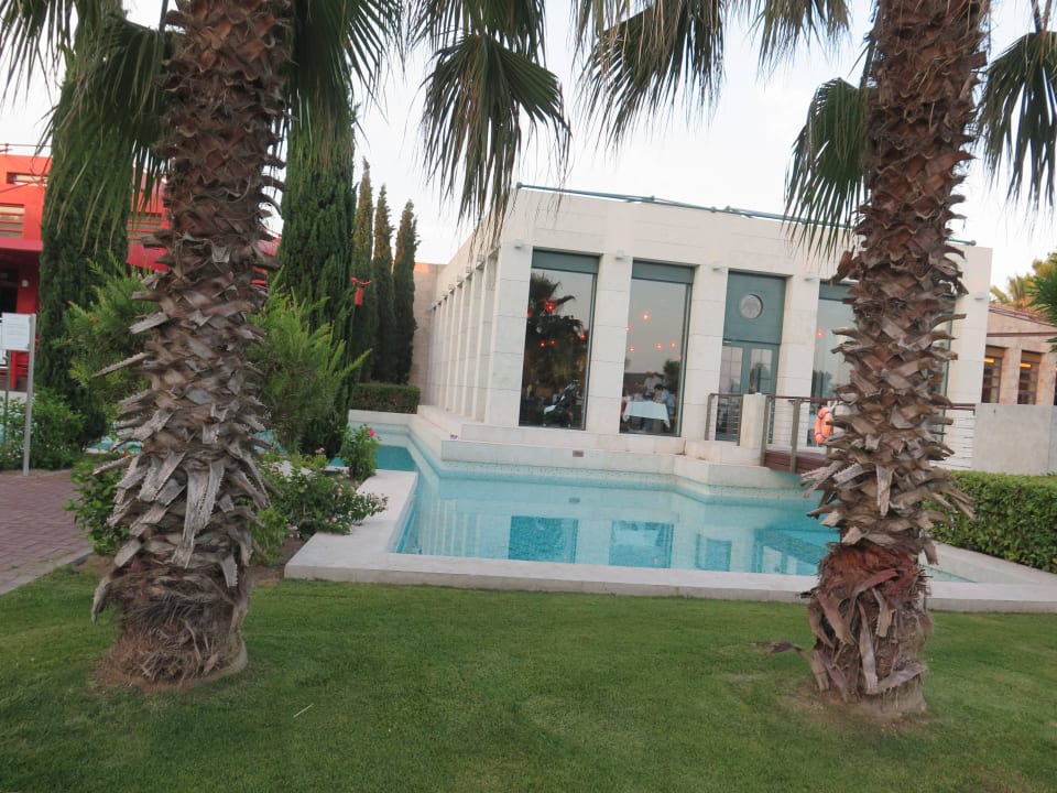 Der Süßwasserpool Gloria Serenity Resort