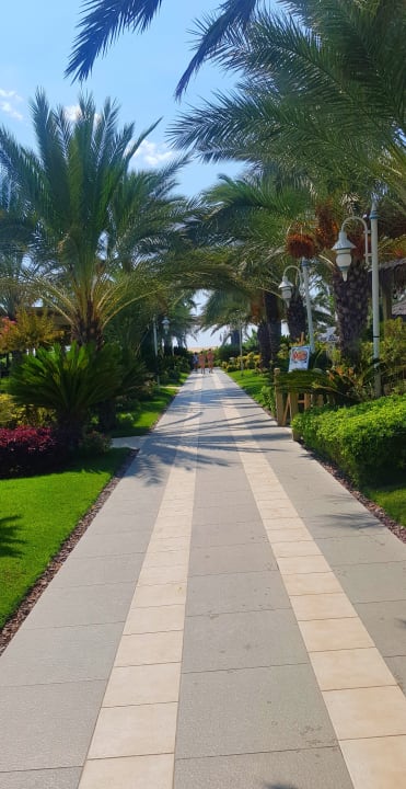 Garten Royal Holiday Palace