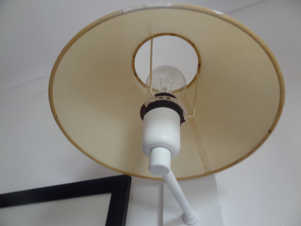 Lampe über dem Bett Hotel Don Felipe