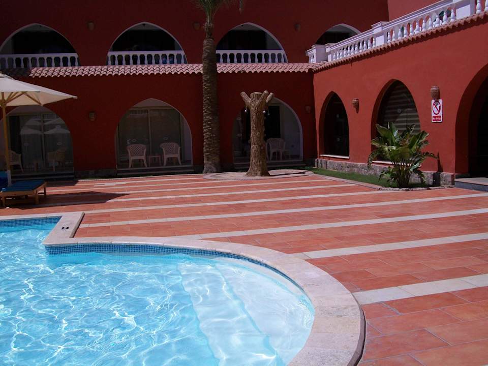 Alf Leila Wa Leila - Hotel Fantasia 1001 nocy Pickalbatros Alf Leila Wa Leila Resort - Neverland Hurghada