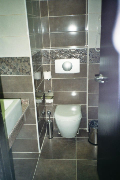 Badezimmer im Nebengebäude Asteria Collection Side