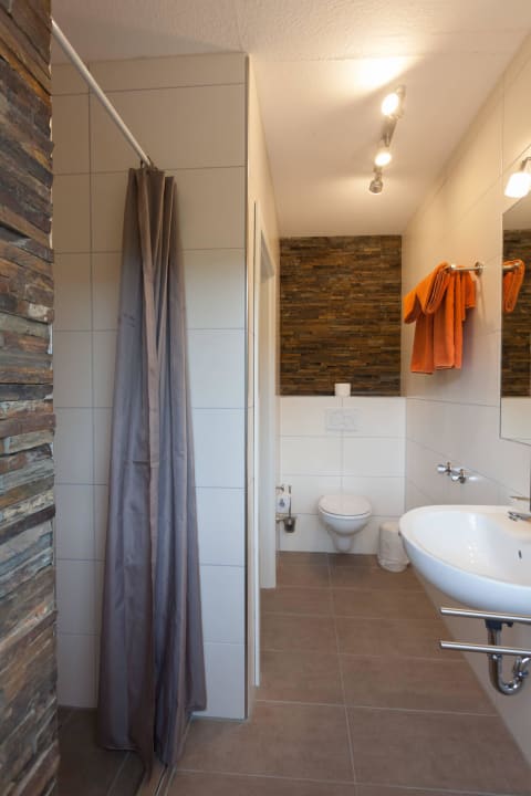 Bad Standard Studio Ferienwohnungen Landhaus Meran