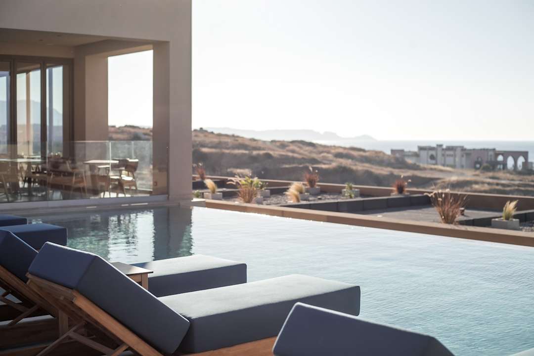 Pool Este Elegant Suites & Villas