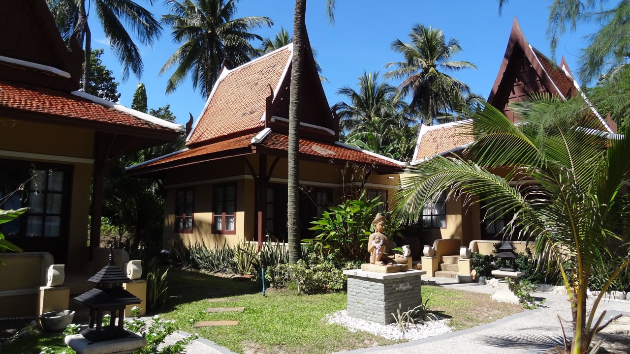 Beach Bungalows The Fair House Beach Resort
