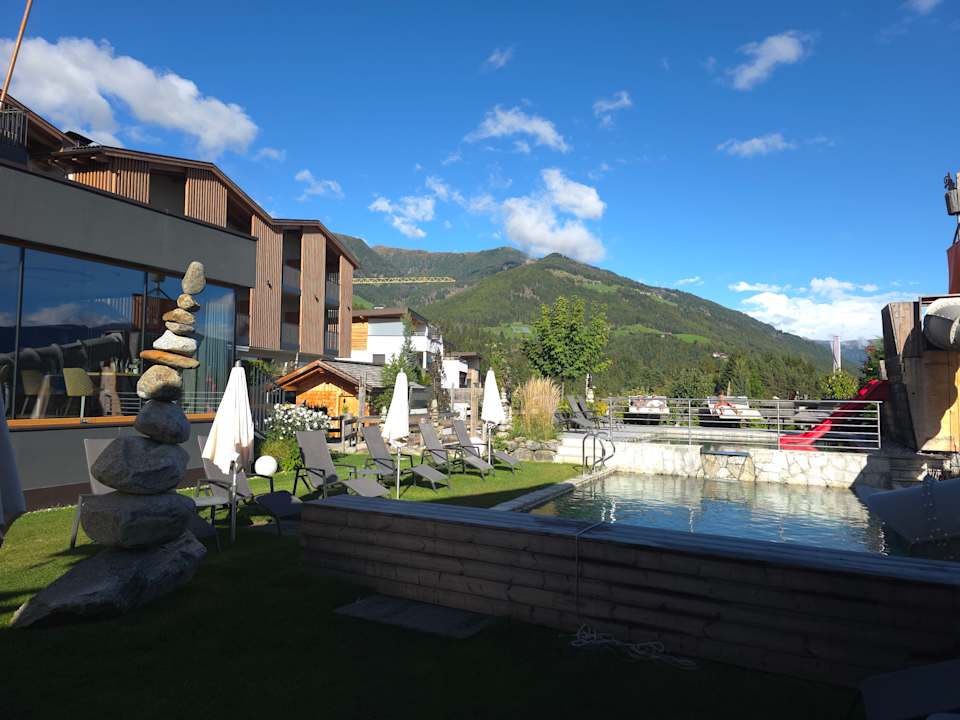 Pool Hotel Sonnenheim