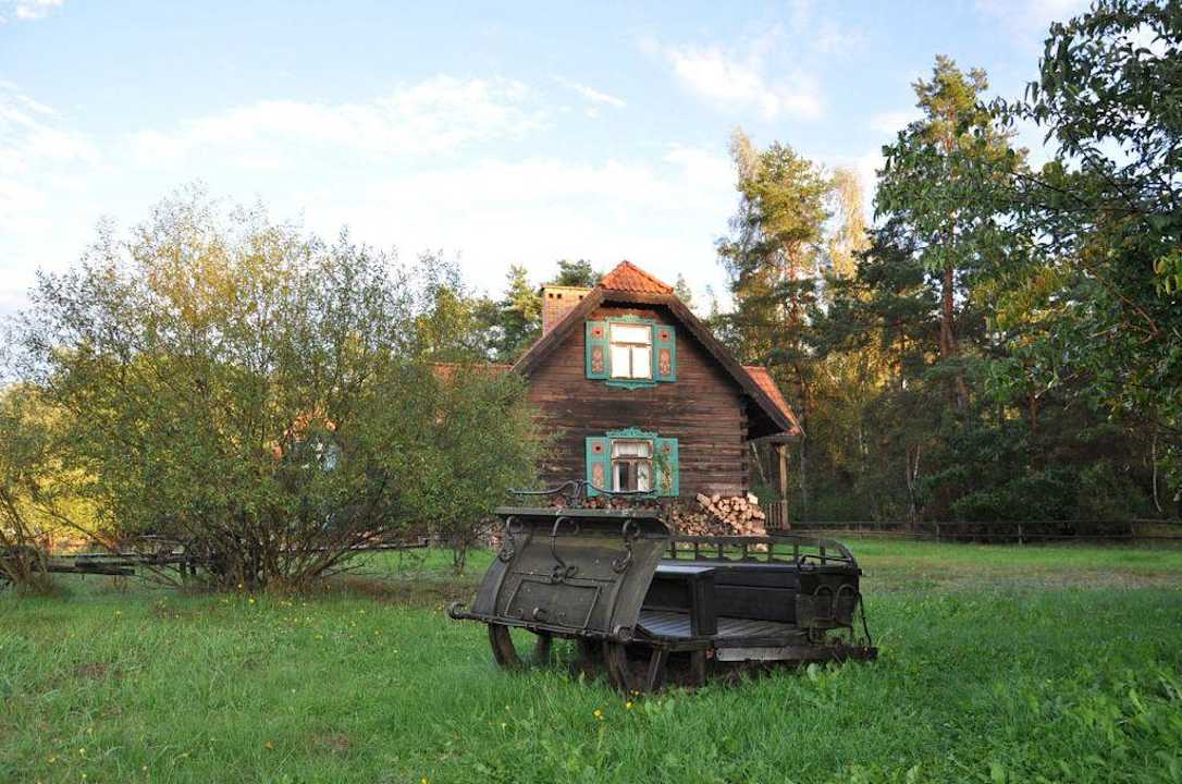 Czworak Dworek nad Łąkami Kiermusy