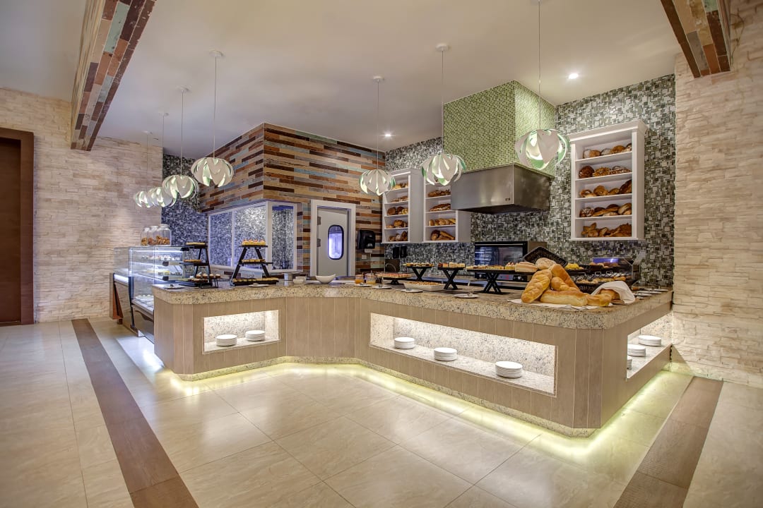 Restaurant Hideaway at Royalton Negril