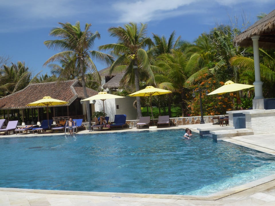 Schöner großer Pool Allezboo Beach Resort & Spa