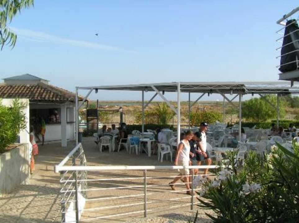 Poolbar Golden Club Cabanas