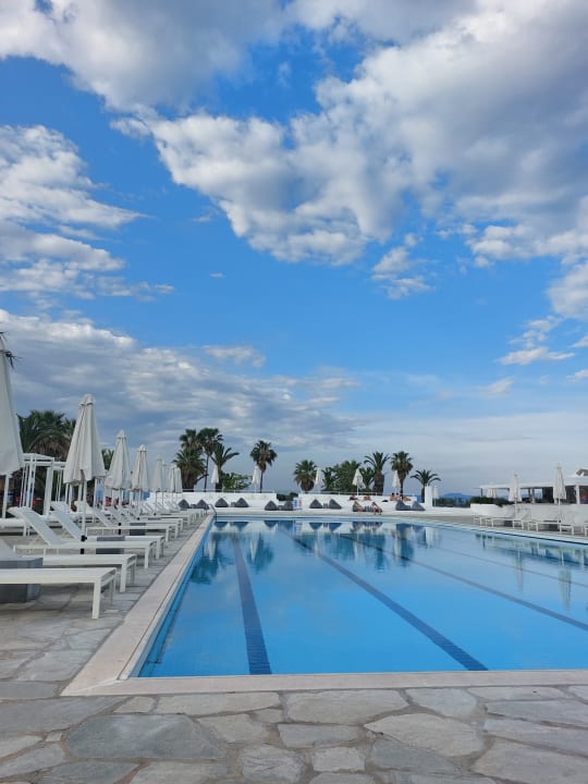 Pool Kassandra Bay Resort, Suites & Spa