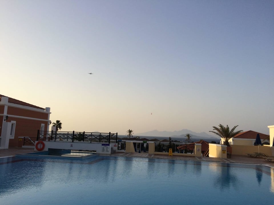 Pool Porto Bello Royal