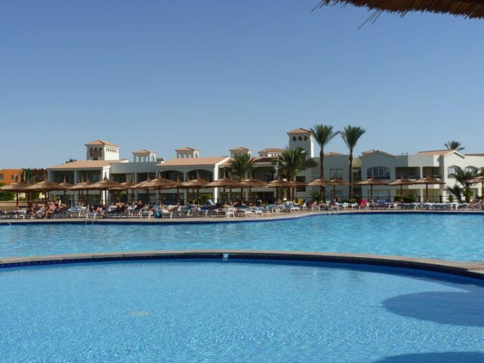 Basen na wyspie Pickalbatros Dana Beach Resort - Hurghada
