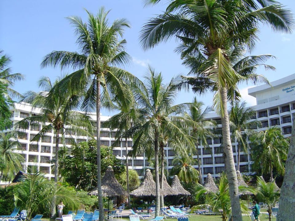Aussenansicht Hotel Shangri-La Golden Sands Resort