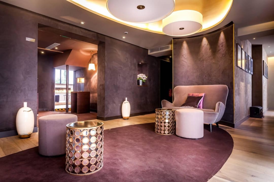 Reception Hotel Armoni