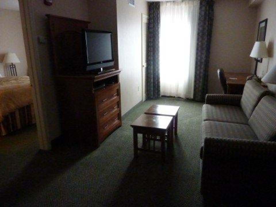 Teilansicht Wohnraum Hotel Staybridge Suites McLean Tysons Corner