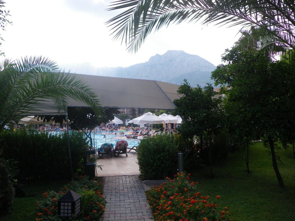 Zum Hauptpool Greenwood Kemer Resort
