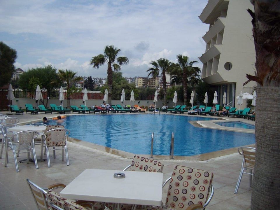 Poolanlage Nerton Hotel - Erwachsenenhotel ab 16 Jahren