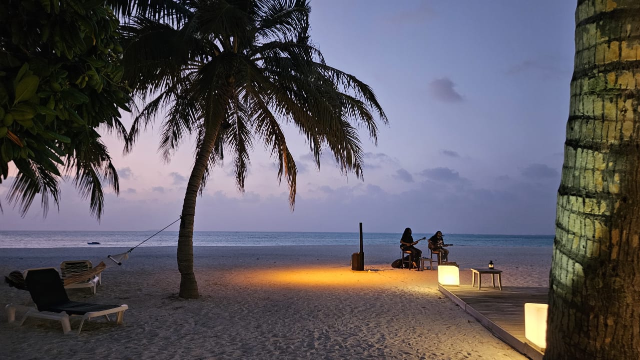 Strand Meeru Maldives Resort Island