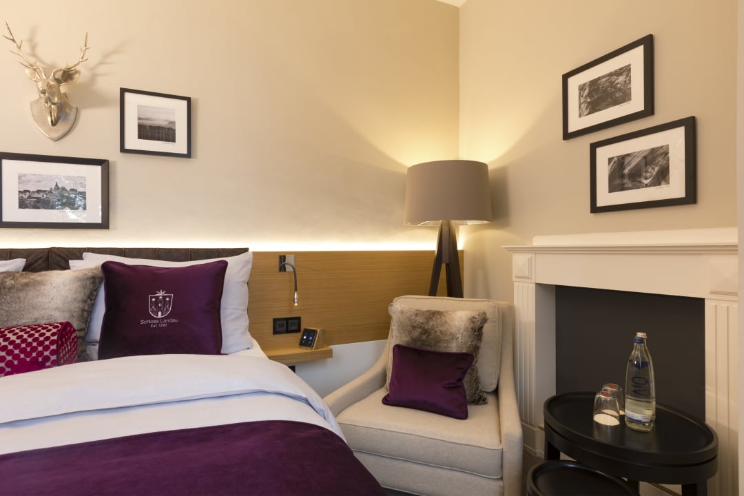 Zimmer Hotel Brunnenhaus Schloss Landau