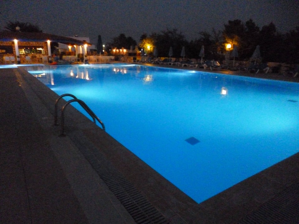 Bei Nacht Hotel Tigaki's Star