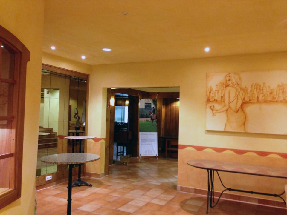 Weg zum Restaurant DORMERO Hotel Bonn - Windhagen