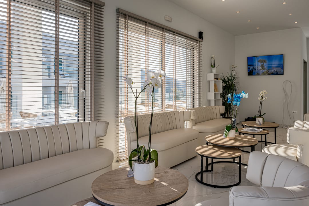 Lobby Mirage Bleu Hotel